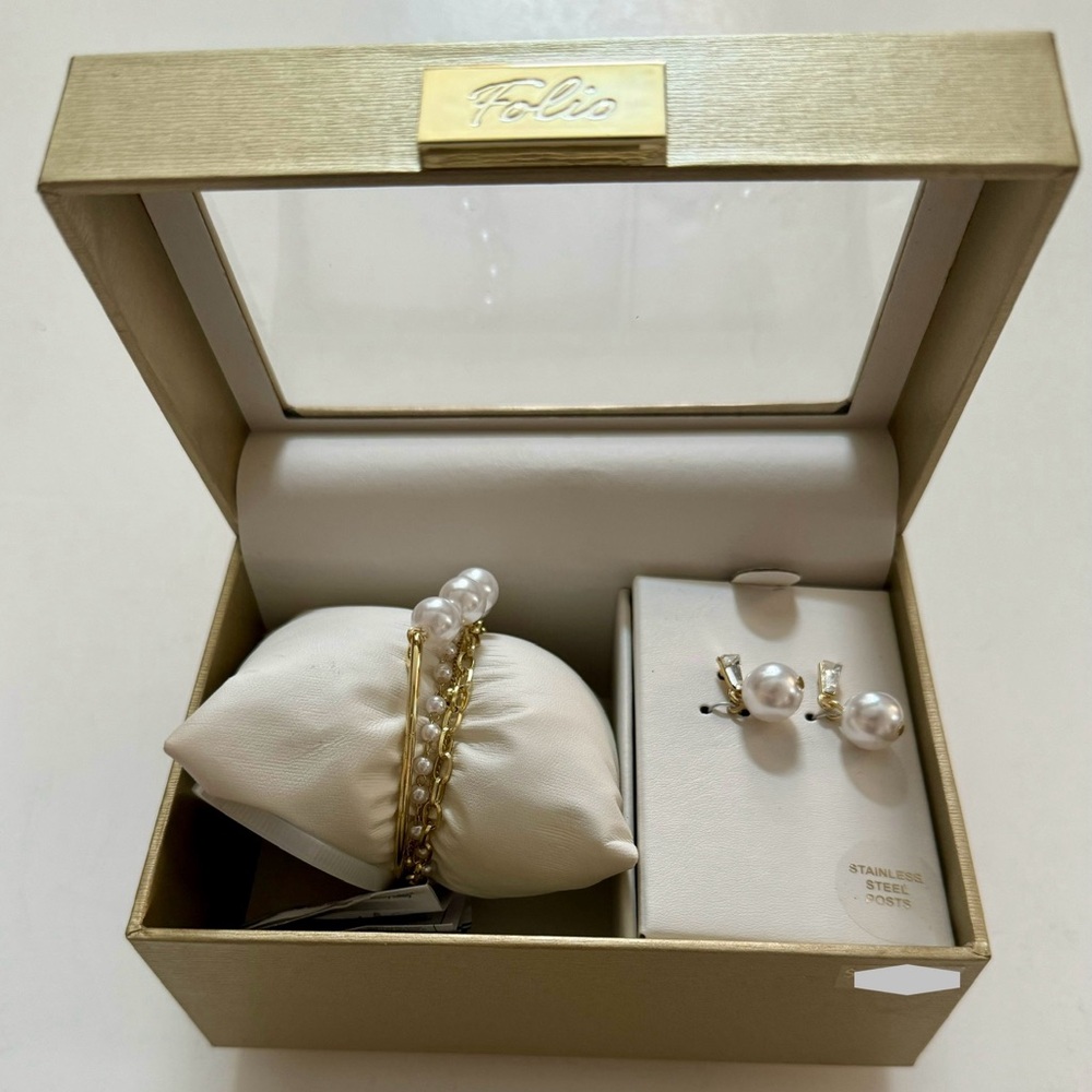 Women's Gift Set box Gold Tone Layered Faux Pearl Bracelets/Earrings